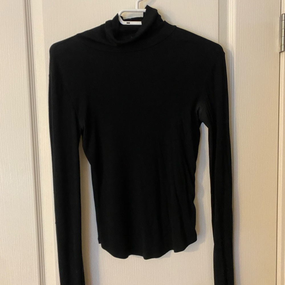 Aritzia Black Long Sleeve Turtleneck Top